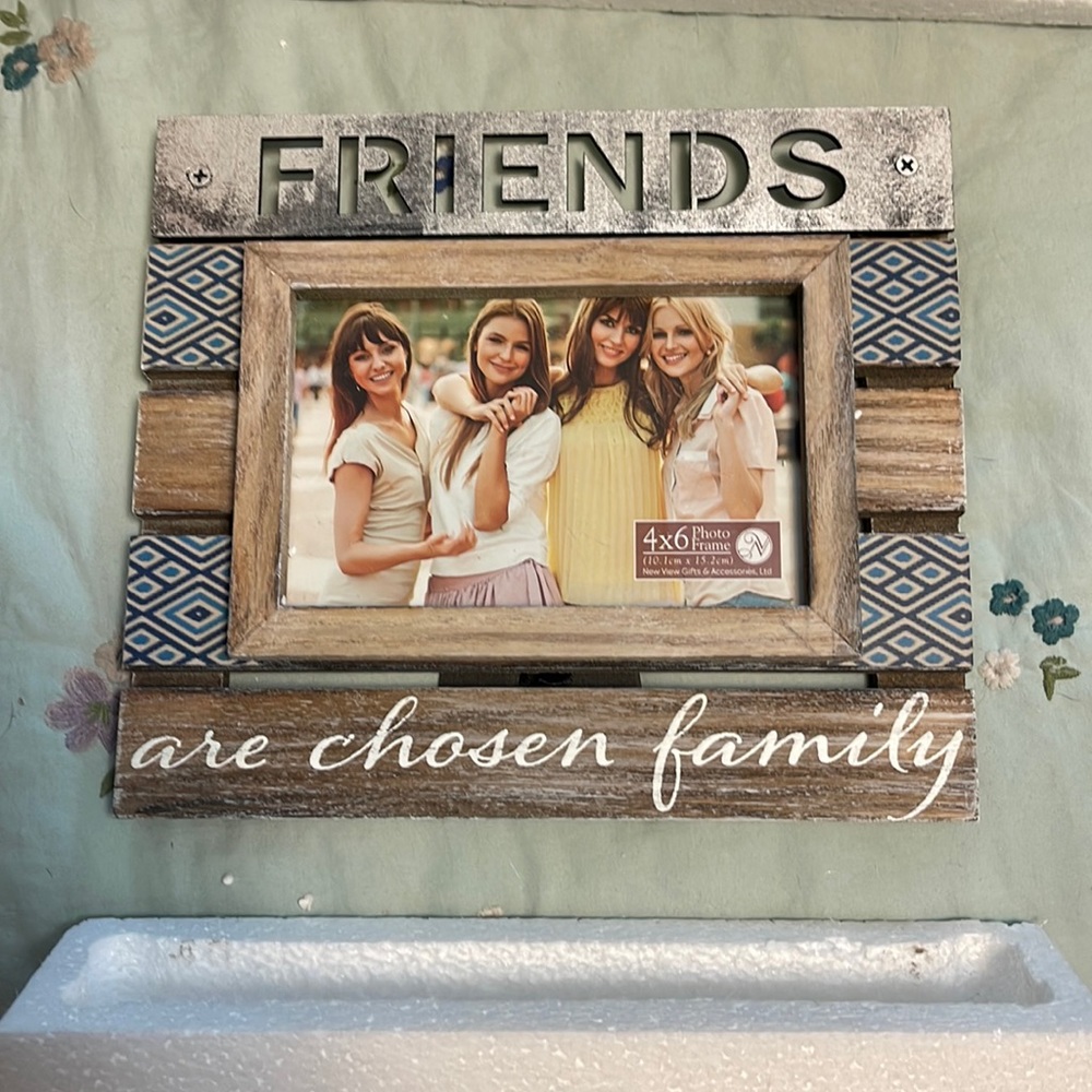 “Friends” photo frame 4x6